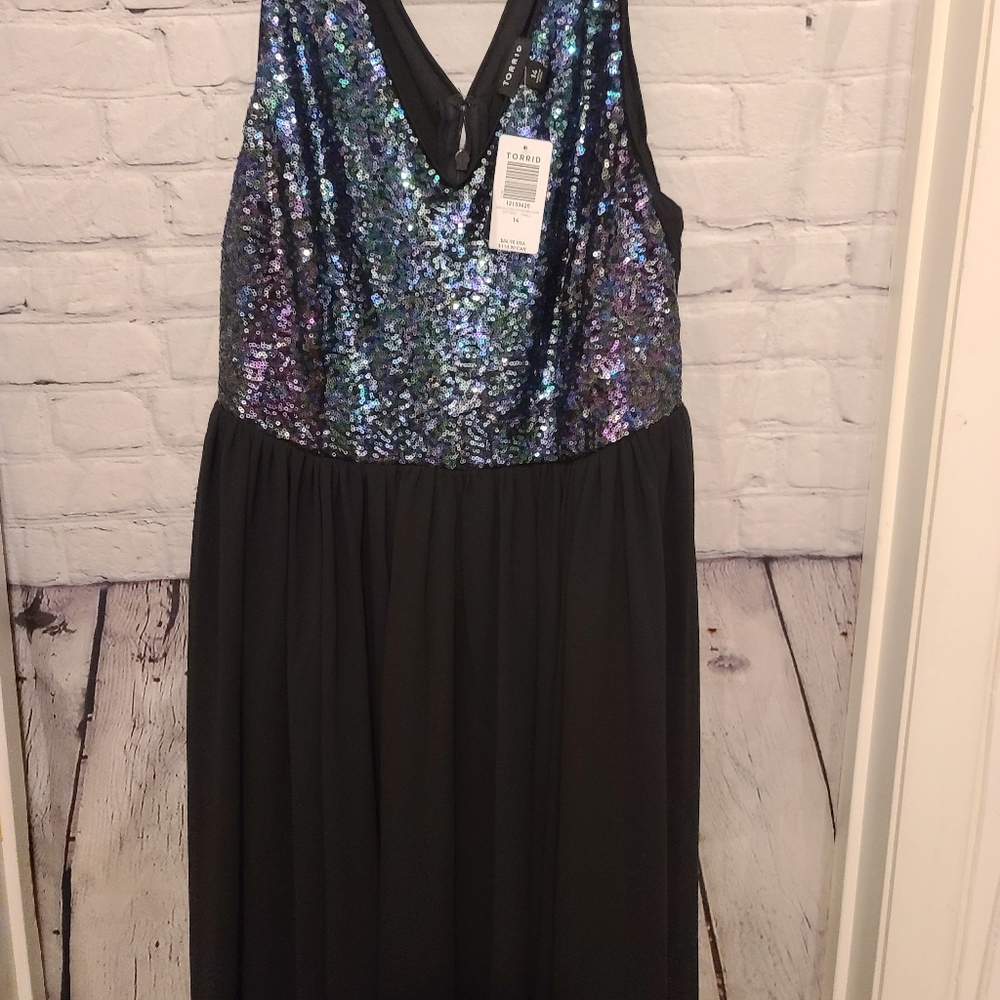 Torrid adrs blk seq chiffon midi sktr NWT US 14
